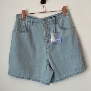 New with tags misguided mom short